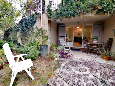 Spacious, charming villa with breathtaking view on one of the most beautiful hilltop villages of Provence