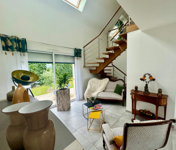 Paimpol. Exceptional Modern House Facing the Sea. 150m to the beach. Amazing sea view. Close to town centre.