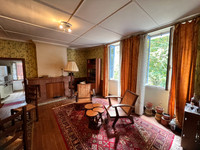 Maison à vendre à Saint-Laurent-des-Combes, Charente - 246.100 € - photo 3