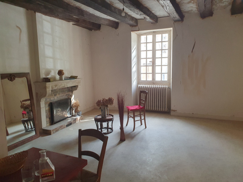 French property for sale in Le Blanc, Indre - €140,292 - photo 2