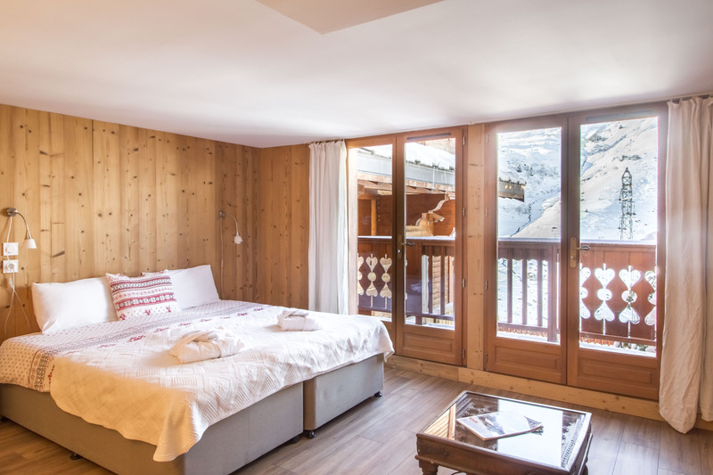 Ski property for sale in Les Menuires - €1,305,000 - photo 1