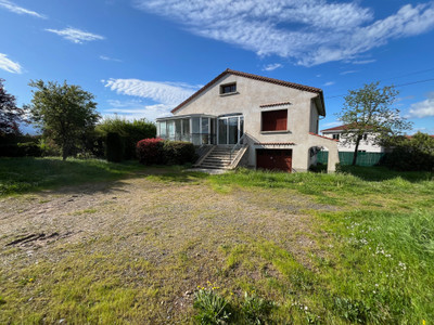 Maison à vendre à Savigneux, Loire, Rhône-Alpes, avec Leggett Immobilier