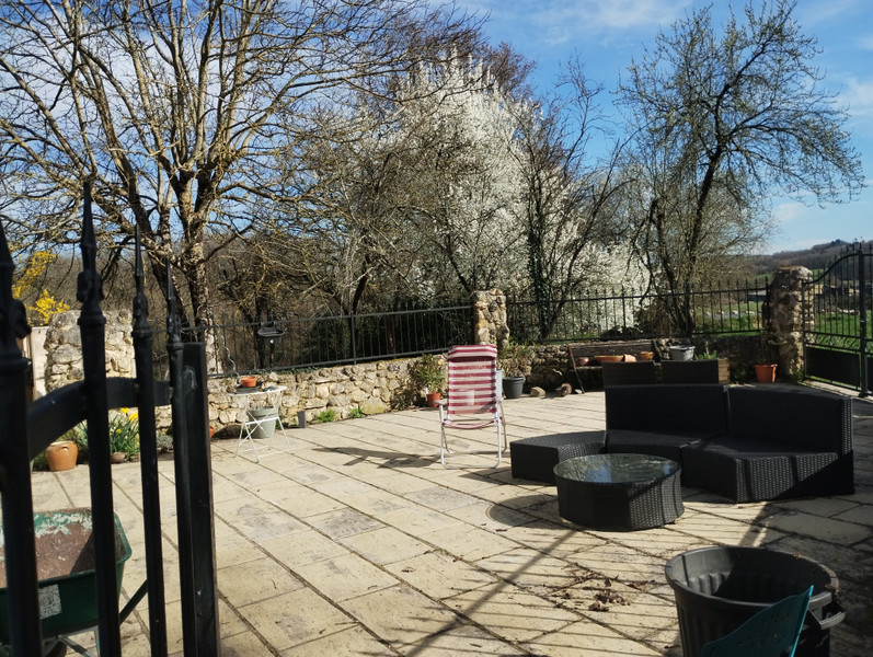 French property for sale in Jouhet, Vienne - €183,600 - photo 5