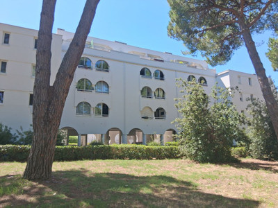 French property for sale in La Grande-Motte, Hérault - €215,000 - photo 7