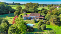 Propriété à vendre à Chalais, Dordogne - 296 000 € - photo n°1