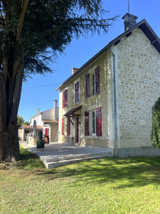 French property for sale in Mainxe-Gondeville, Charente - €298,600 - photo 2