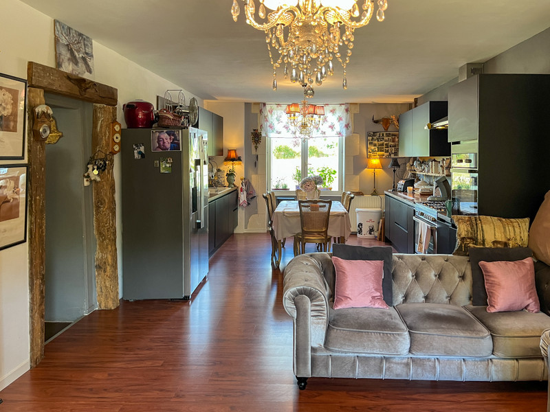 French property for sale in Lizant, Vienne - €258,000 - photo 4
