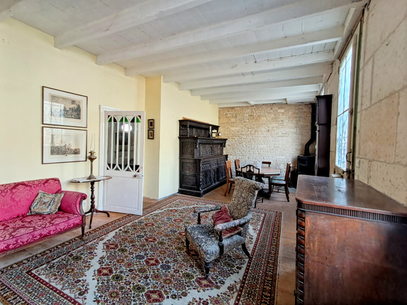 French property for sale in Neuvicq-le-Château, Charente-Maritime - €175,000 - photo 2