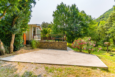 Beautifully presented estate. 2 houses + 2 pools, 2 mobile homes & camping in 20ha. 20km south of Carcassonne