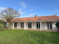 Maison à vendre à Brem-sur-Mer, Vendée - 367.500 € - photo 2