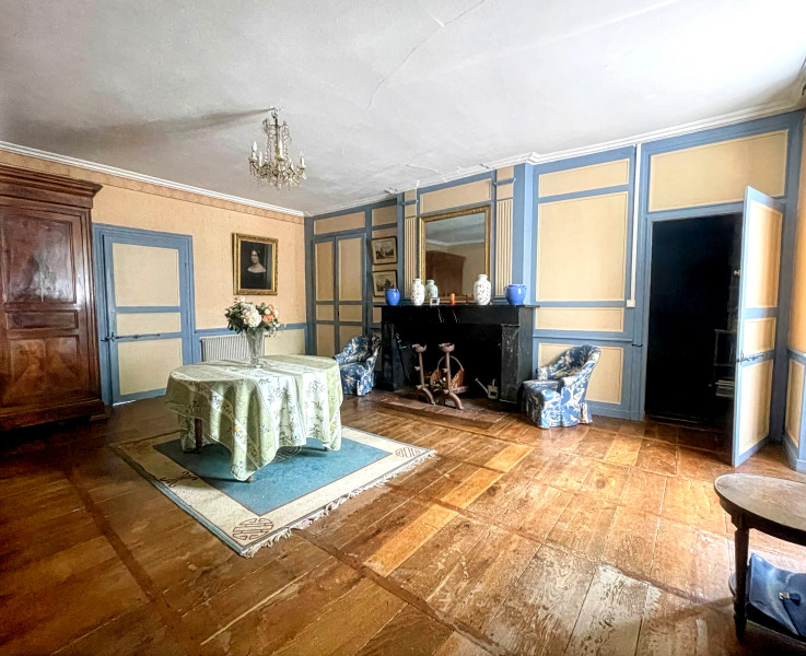 French property for sale in Confolens, Charente - €212,000 - photo 4