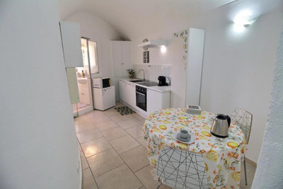 French property for sale in Menton, Alpes-Maritimes - €235,000 - photo 3