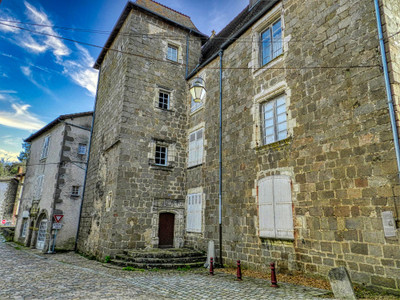 Maison à vendre à Confolens, Charente, Poitou-Charentes, avec Leggett Immobilier