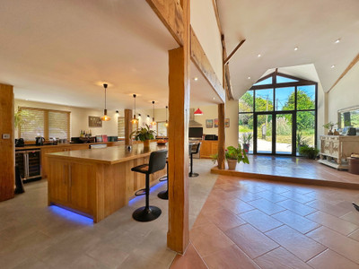 French property for sale in Juignac, Charente - €675,000 - photo 3