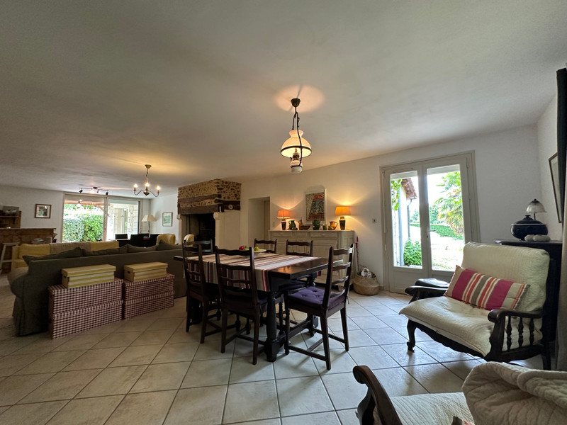 French property for sale in Trélissac, Dordogne - €371,000 - photo 4
