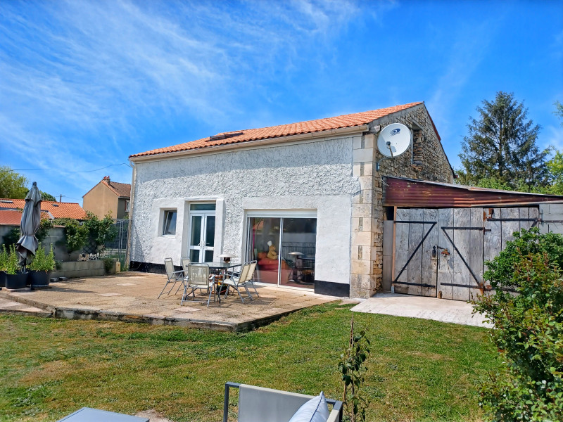 French property for sale in Rouillé, Vienne - €199,500 - photo 5