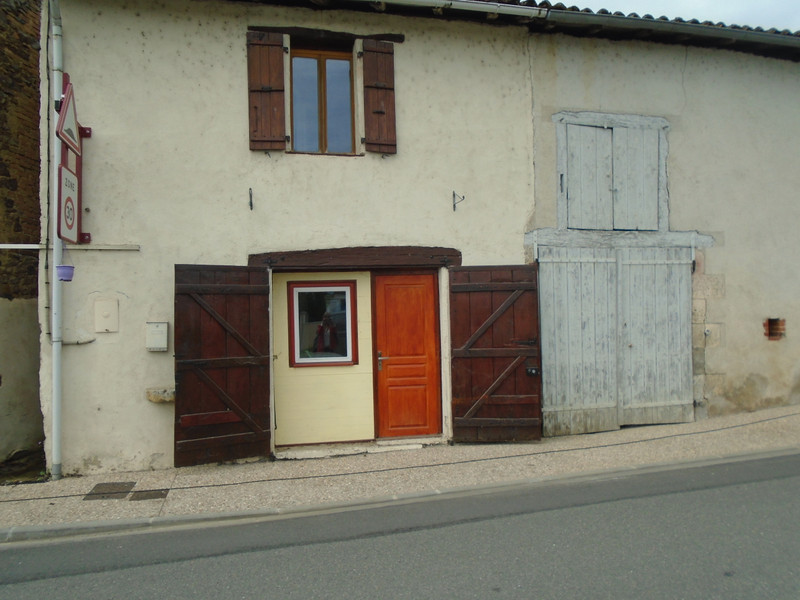 French property for sale in Lessac, Charente - €99,000 - photo 6