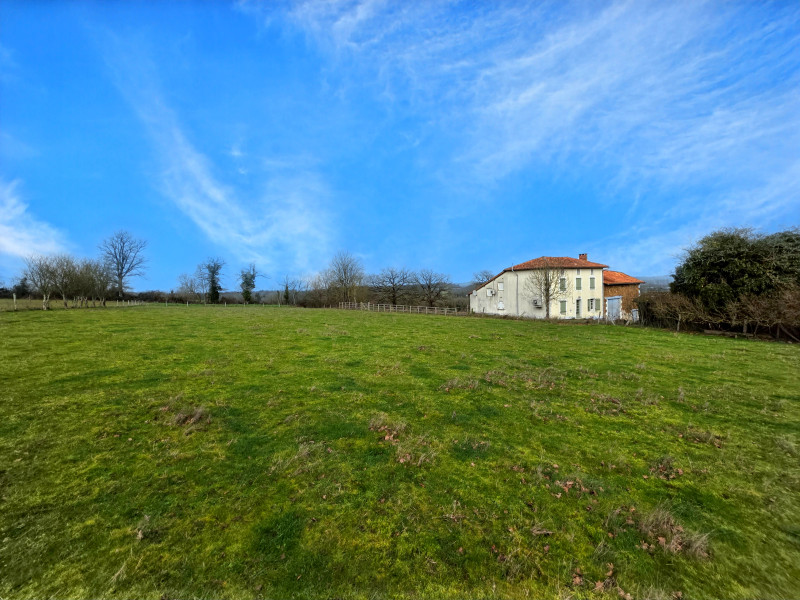 French property for sale in Chabanais, Charente - €199,000 - photo 9