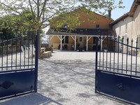 Maison à vendre à Rouzède, Charente - 396 000 € - photo 2