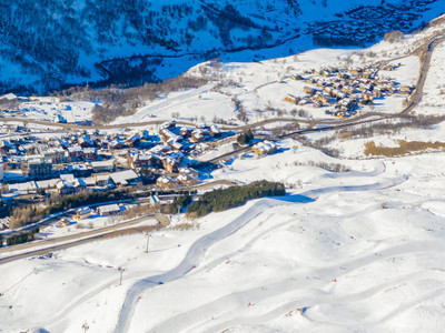 Ski property for sale in  - 1 200 000 € - photo 2
