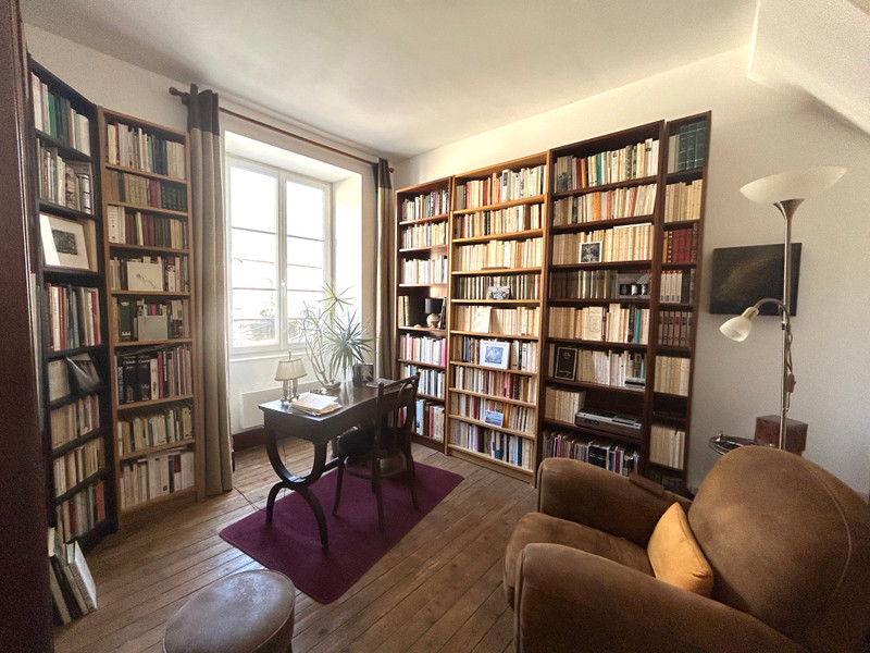 French property for sale in Avoise, Sarthe - €199,500 - photo 3
