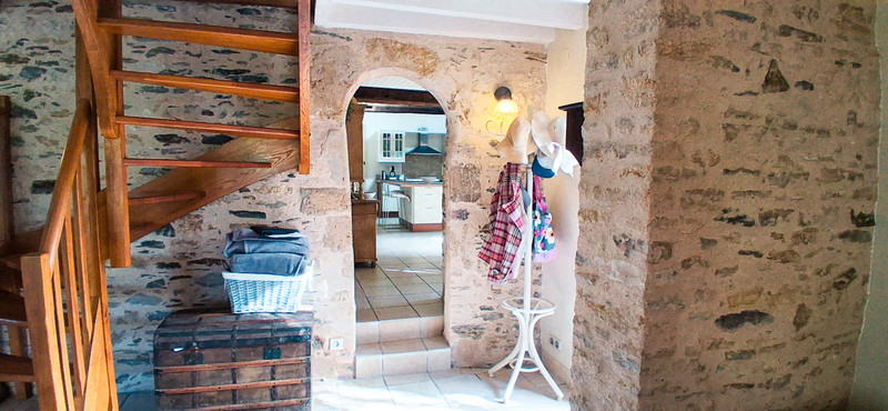 French property for sale in Bazoges-en-Pareds, Vendée - €375,000 - photo 4