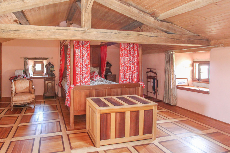 French property for sale in Saint-Loup-Lamairé, Deux-Sèvres - €349,500 - photo 8