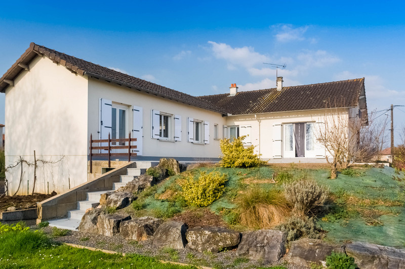 House for sale in L'IsleJourdain Vienne Spacious and light house