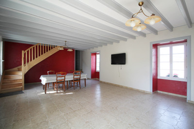 French property for sale in Chives, Charente-Maritime - €245,000 - photo 6