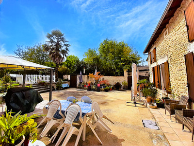French property for sale in Saint-Séverin, Charente - €249,750 - photo 9