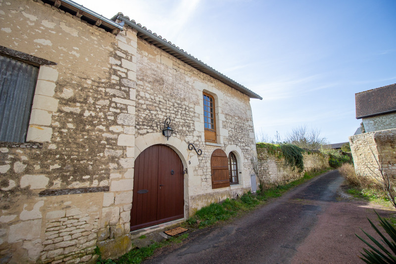 French property for sale in Faye-la-Vineuse, Indre-et-Loire - €131,600 - photo 0
