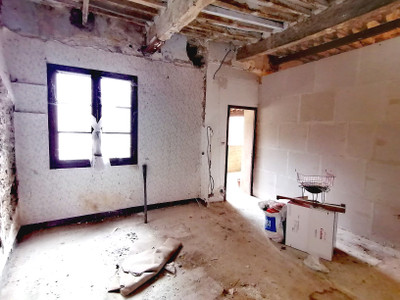 French property for sale in Forcalquier, Alpes-de-Haute-Provence - €100,000 - photo 2