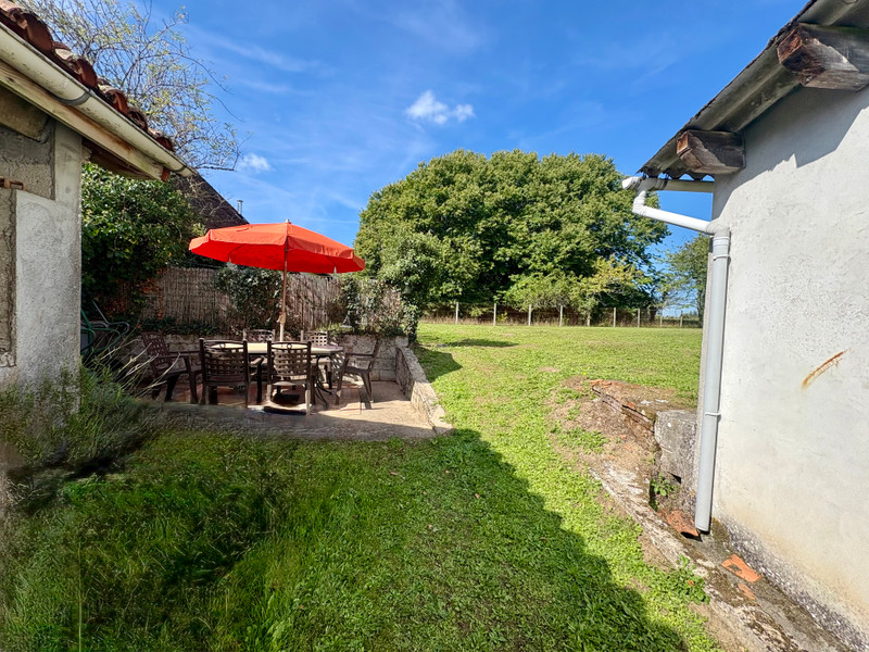 French property for sale in Saint-Estèphe, Dordogne - €318,000 - photo 8