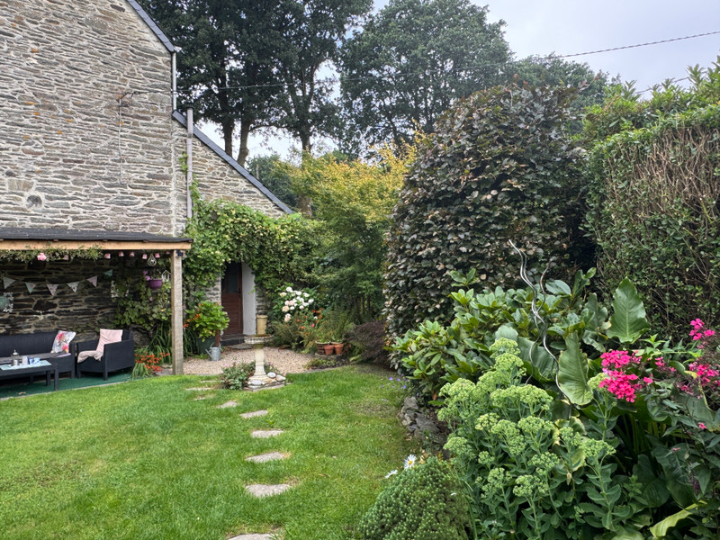 French property for sale in Paule, Côtes-d'Armor - €183,600 - photo 8