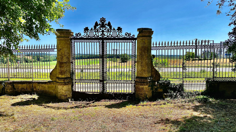 French property for sale in Bertric-Burée, Dordogne - €787,500 - photo 12