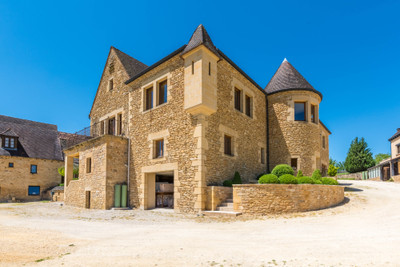 Splendid domaine with 2 main houses, holiday centre, equestrian centre, rental units and 84 acres.