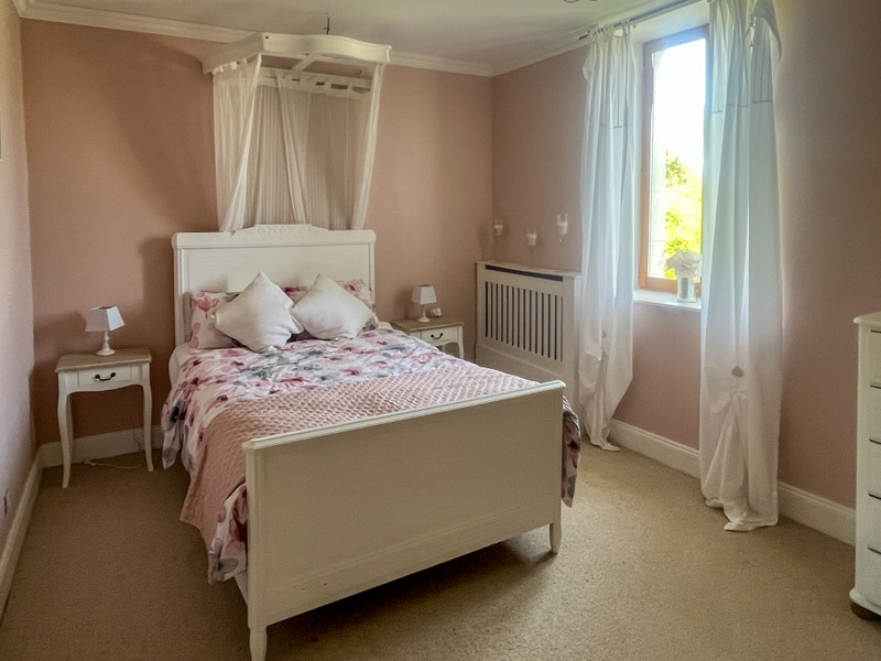 French property for sale in Villefagnan, Charente - €275,000 - photo 8