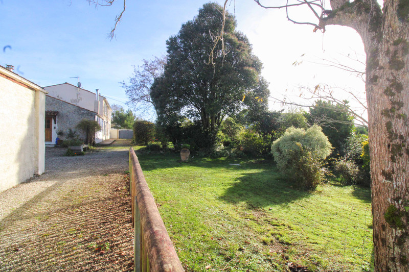 French property for sale in Moragne, Charente-Maritime - €448,000 - photo 6