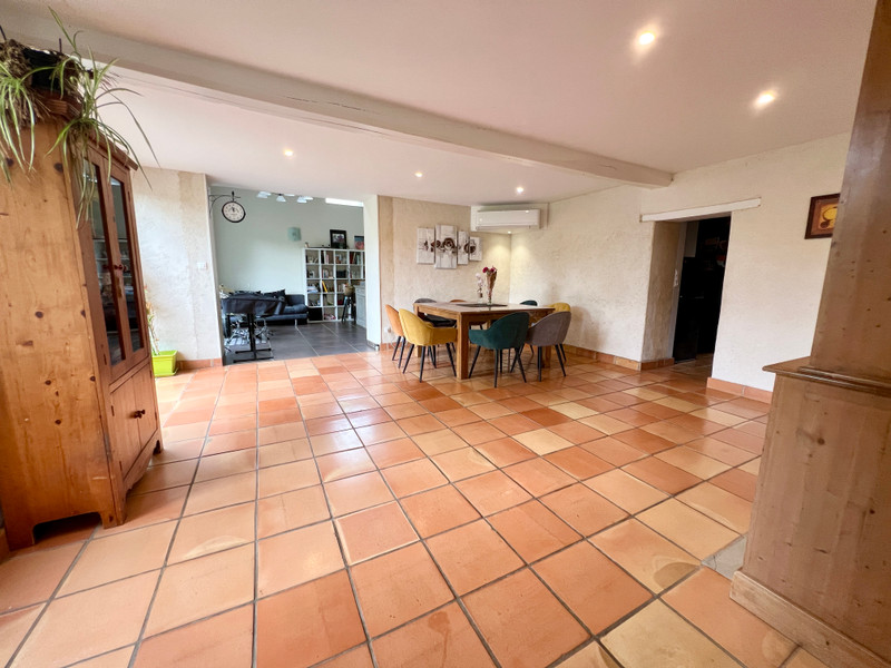French property for sale in Genouillé, Charente-Maritime - €370,000 - photo 1