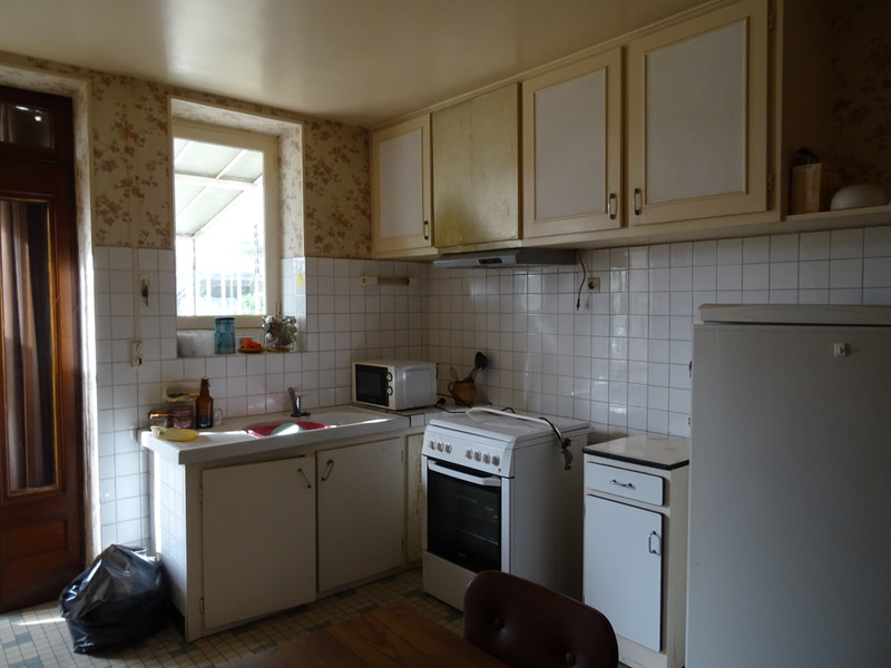 French property for sale in Saint-Macoux, Vienne - &#8364;88,000 - photo 2