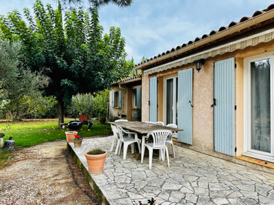 Maison à vendre à Courthézon, Vaucluse, PACA, avec Leggett Immobilier