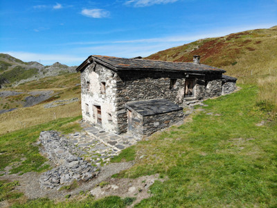 Amazing chalet d'alpage with wonderful views in the heart of The Three Valleys