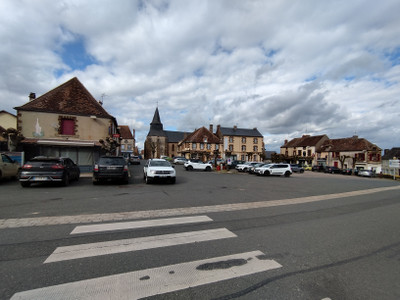 French property for sale in Chaillac, Indre - €166,320 - photo 3