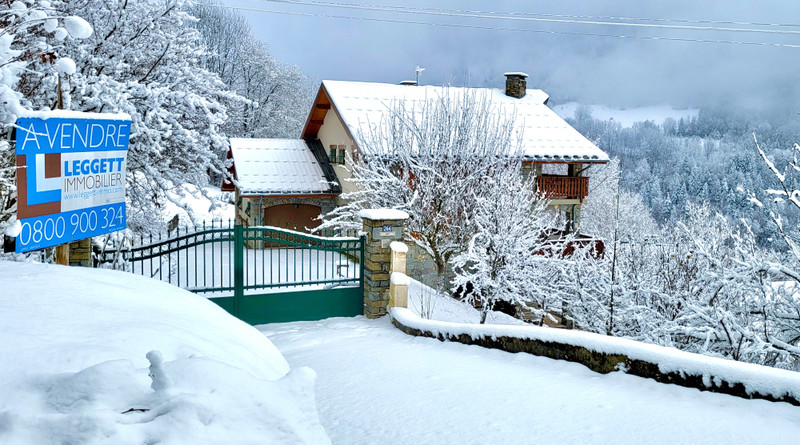 Ski property for sale in Vaujany - €850,000 - photo 1