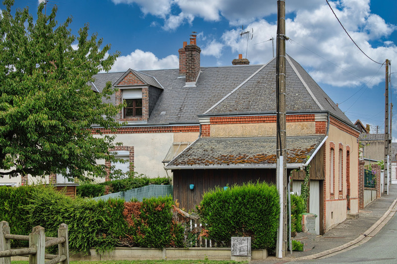 French property for sale in Cloyes-sur-le-Loir, Eure-et-Loir - &#8364;106,000 - photo 6
