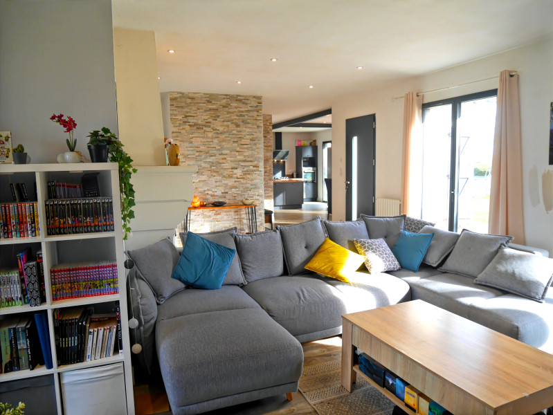 French property for sale in Villebois-Lavalette, Charente - €263,500 - photo 2