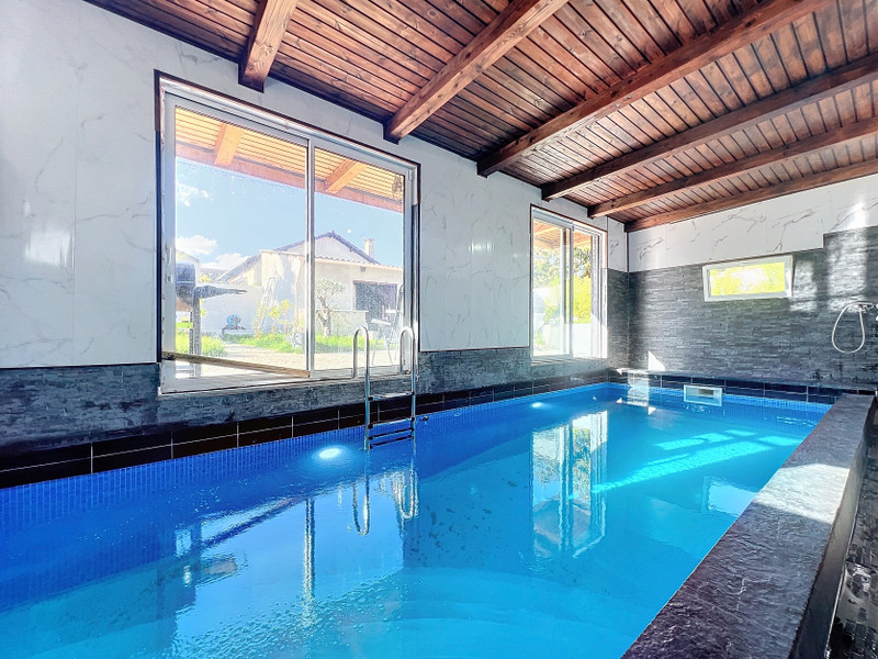 Propriété à vendre à Chennevières-sur-Marne, Val-de-Marne - 590 000 €