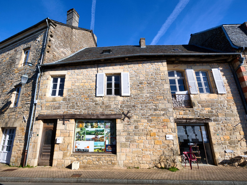 Maison à vendre à Ayen, Corrèze - 44 000 € - photo 1