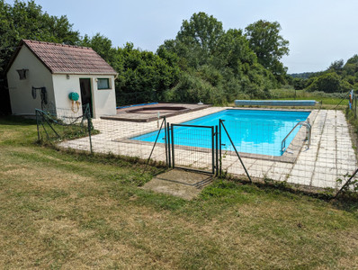 French property for sale in Saint-Marien, Creuse - €173,200 - photo 2