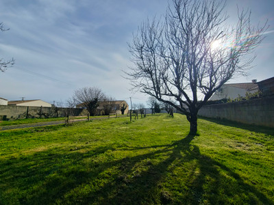 French property for sale in Vouillé-les-Marais, Vendée - €278,200 - photo 2